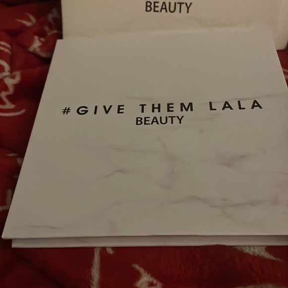 Give Them LALA Beauty The Grown Woman Palette. NIB.⚠️FIRM⚠️ - Picture 2 of 7